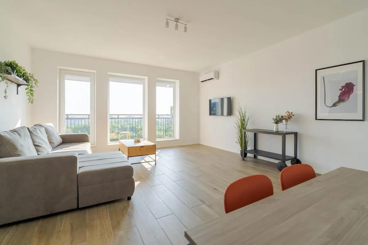 Downtown Apartment W Parkview&Balcony Vol 2 Bukarest